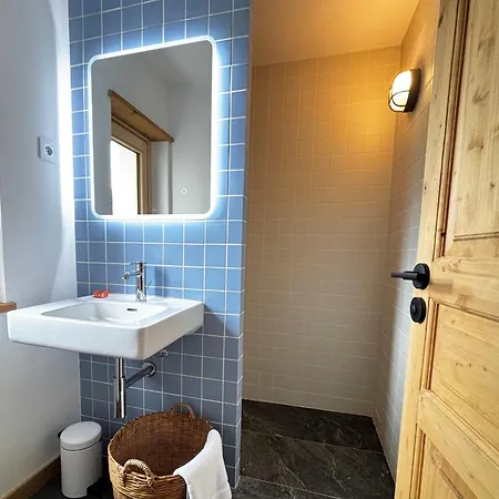 Spacieux 10 Pers., Proche Pistes Et Commerces Avec Wifi - Fr-1-505-232 * Notre-Dame-de-Bellecombe